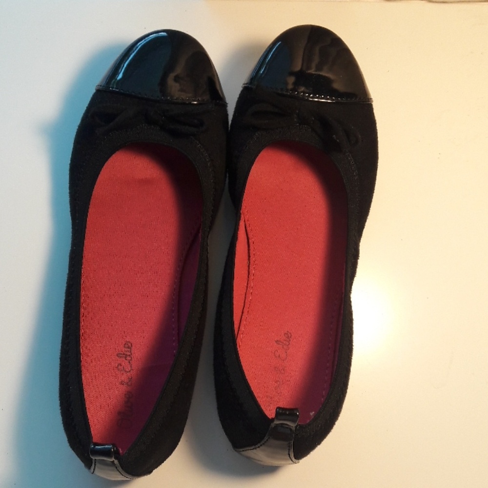 size 3 olive and Eddie casual shoes